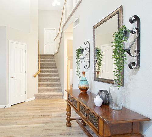 Home Staging Passage Entrance